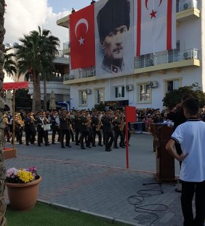 Edremitli muhtarlar Kıbrıs’ta  Edremitli muhtarlar KKTC’nin Cumhuriyet Bayramı’na katıldı