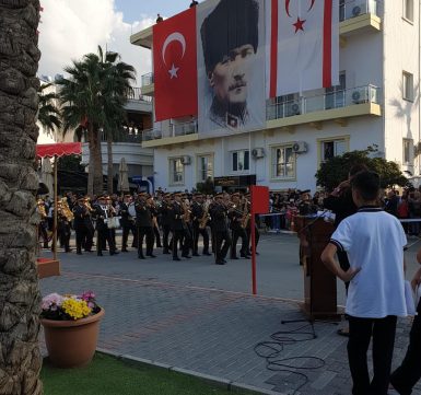 Edremitli muhtarlar Kıbrıs’ta  Edremitli muhtarlar KKTC’nin Cumhuriyet Bayramı’na katıldı