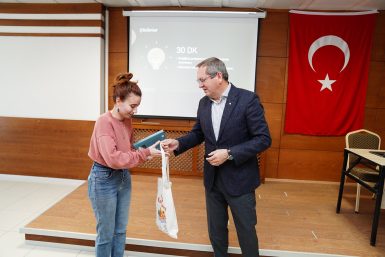 AYVALIK’TA ZEYTİNİN GELECEĞİ TASARLANDI