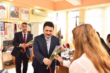 BAŞKAN AVCI’DAN ÖĞRETMENLER GÜNÜ ZİYARETİ