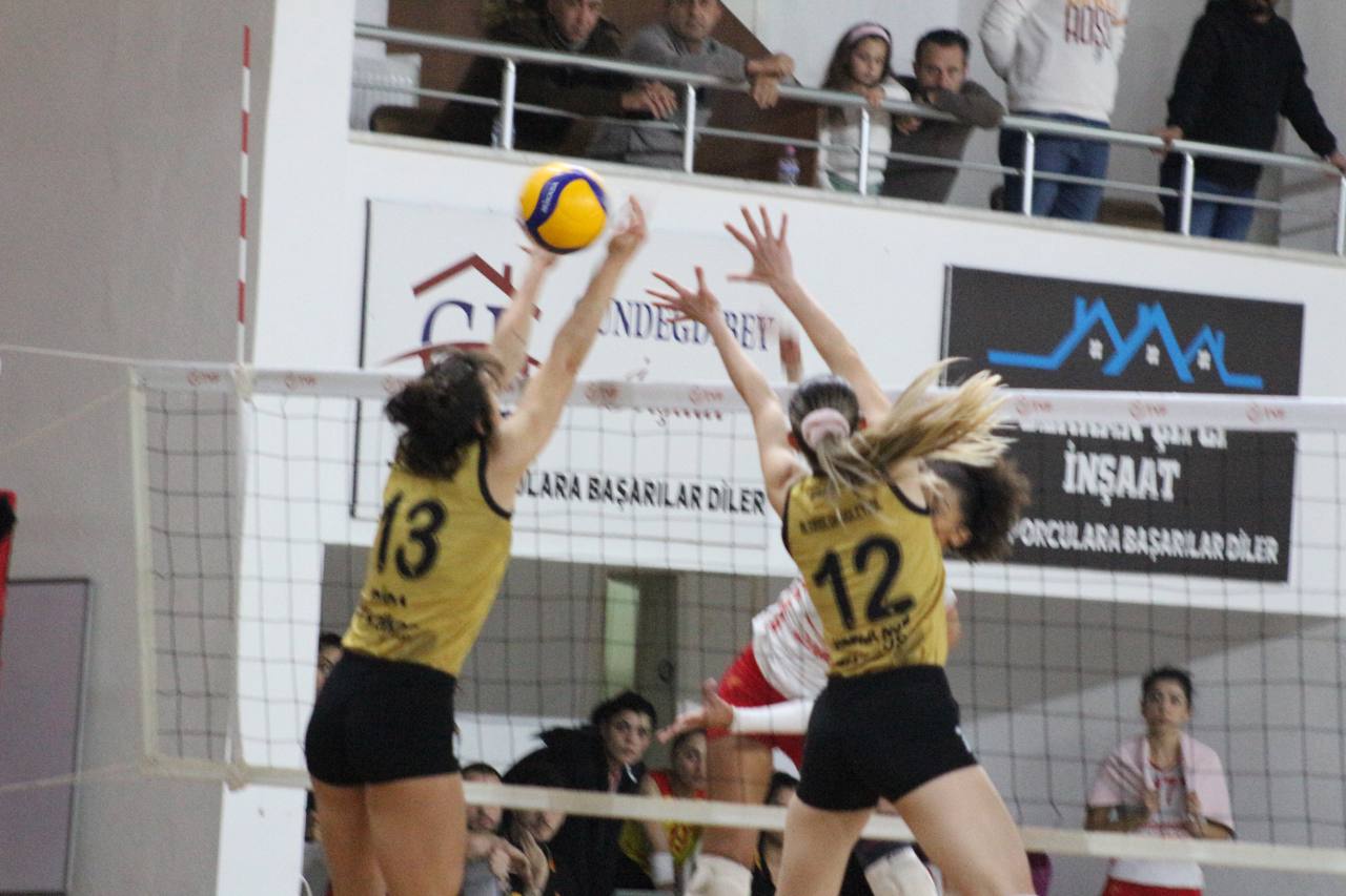 Altınoluk Voleybol (5)