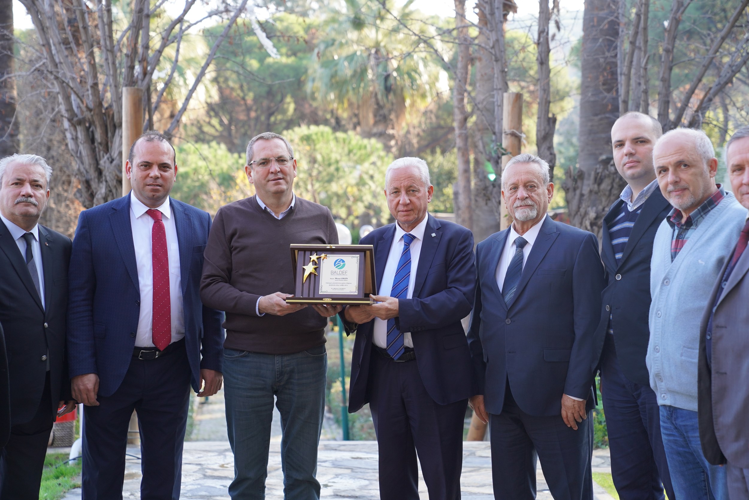 BALIKESİRLİLER BİRLİĞİ FEDERASYONU’NA BAĞLI DERNEKLER AYVALIK’TA BULUŞTU (5)