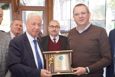 BALIKESİRLİLER BİRLİĞİ FEDERASYONU’NA BAĞLI DERNEKLER AYVALIK’TA BULUŞTU