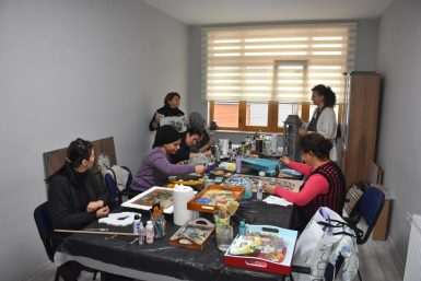 ATATÜRK GENÇLİK MERKEZİ’NDE EL SANATLARI KURSU