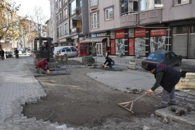 DOĞALGAZDAN BOZULAN YOLLAR TAMİR EDİLİYOR