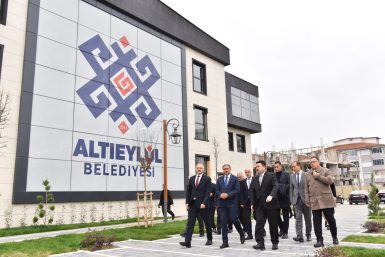 VALİ ŞILDAK’TAN ALTIEYLÜL’E ZİYARET