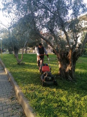 EDREMİT BELEDİYESİ YENİ PARK ÇALIŞMALARINA HIZ VERDİ