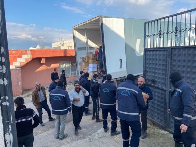 Altıeylül Belediyesi “asrın felaketi”ni yaşayan depremzedeler için seferber oldu