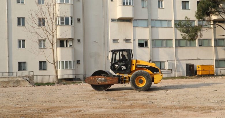  BELEDİYE’DEN OTOPARK SORUNUNA MÜDAHALE