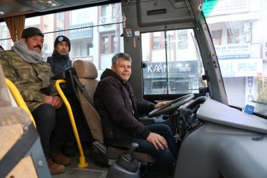 Edremit Belediyesi ilk yardım ekibi deprem bölgesine gitti