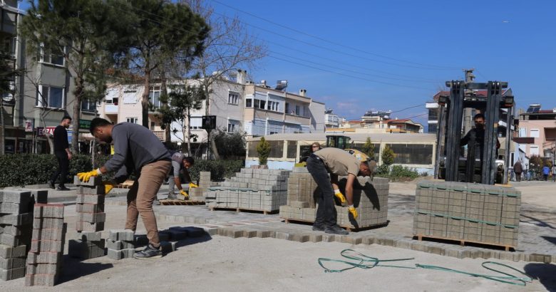  ALTINKUM MAHALLESİ’NDE YOLLAR YENİLENİYOR