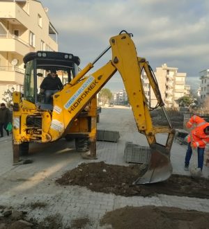 DOĞALGAZ ÇALIŞMASINDA BOZULAN YOLLAR YENİLENİYOR