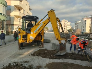 DOĞALGAZ ÇALIŞMASINDA BOZULAN YOLLAR YENİLENİYOR