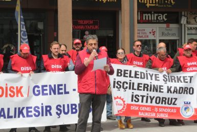 DİSK Genel-İş’ten basın açıklaması; “Belediye şirket işçisine seçimden önce kadro istiyoruz”