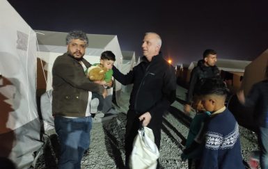 AYVALIK’TAN GİDEN YARDIMLAR ÇOCUKLARA ULAŞTI