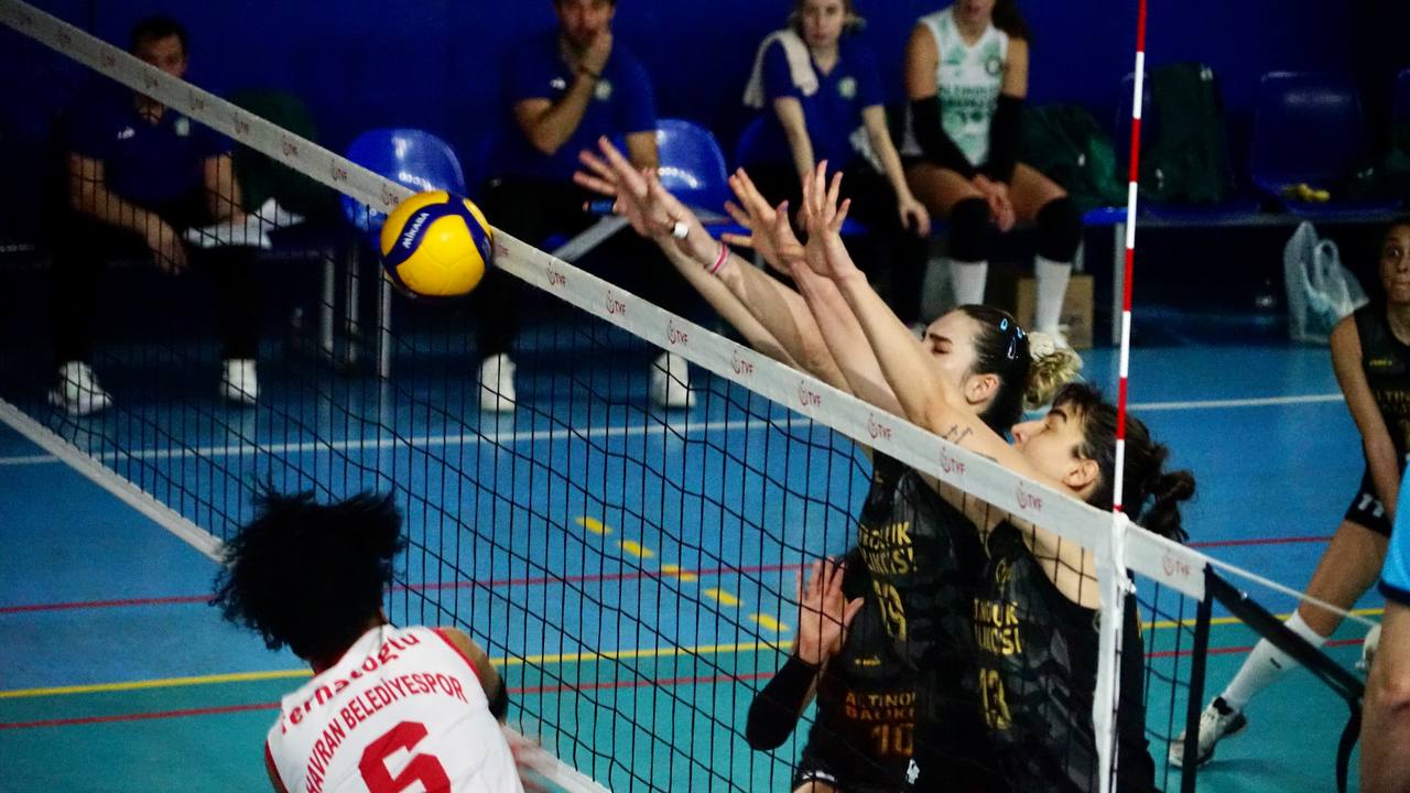 Altınoluk Voleybol (3)