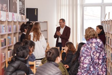 BAŞKAN MESUT ERGİN KÜTÜPHANE HAFTASI’NI ÖĞRENCİLERLE KUTLADI