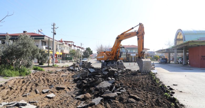  BURHANİYE’DE YOL ÇALIŞMALARINA DEVAM