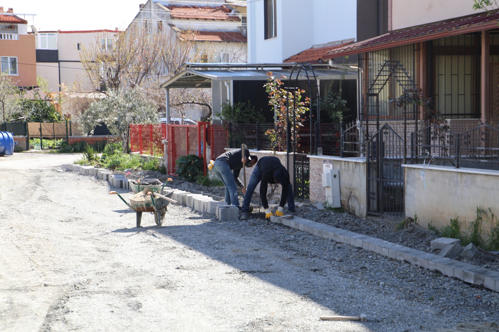 BURHANİYE’DE YOL ÇALIŞMALARINA DEVAM (5)