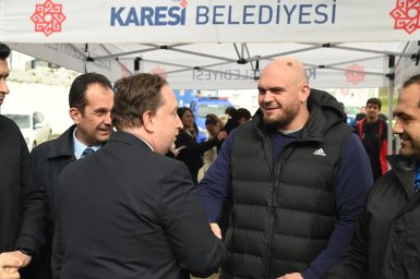 KURTDERELİ MEHMET PEHLİVAN MEZARI BAŞINDA ANILDI