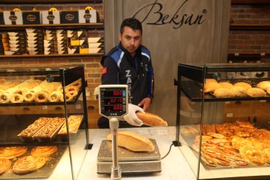 ZABITA EKİPLERİNDEN PAZARYERİ VE FIRIN DENETİMİ