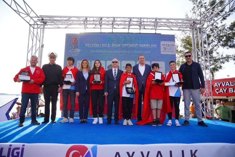 AYVALIK TYF YELKEN LİGİ 2. AYAK OPTİMİST YARIŞLARI’NA EV SAHİPLİĞİ YAPIYOR (1)