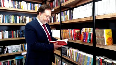 KARESİ MİLLET KIRAATHANESİ GENÇLERİN BULUŞMA NOKTASI