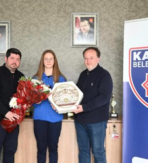 BAŞKAN ORKAN MİLLİ YÜZÜCÜYÜ AĞIRLADI