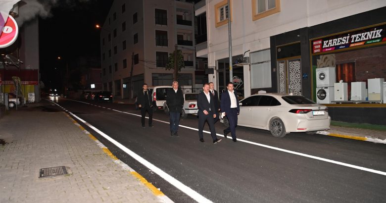  Altay Caddesi nin asfaltı 5 günde yenilendi