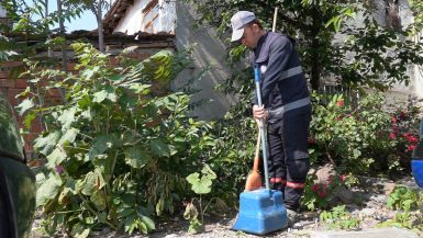 KARESİ’DE DİP BUCAK TEMİZLİK SÜRÜYOR