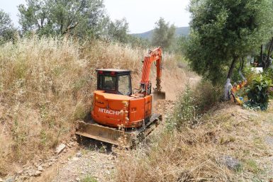 KANAL VE DERELER TEMİZLENİYOR