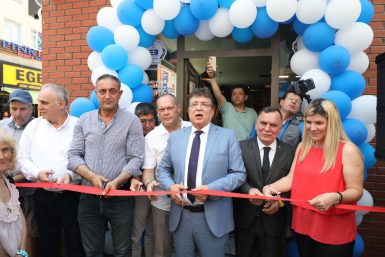 “Kafe Senin”, Hizmete Girdi