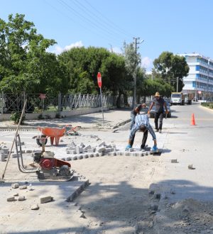 BURHANİYE’DE SEZON ÖNCESİ YOL ÇALIŞMALARI SON SÜRAT DEVAM EDİYOR