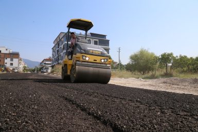 ALTINKUM’DA ASFALT ÇALIŞMALARINA HIZ VERİLDİ