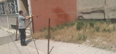KARESİ’DE İLAÇLAMA 7/24 SÜRÜYOR