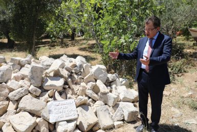 Edremit Belediye Başkanı Selman Hasan Arslan İzinsiz Yıkılan Minare Alanına Gitti