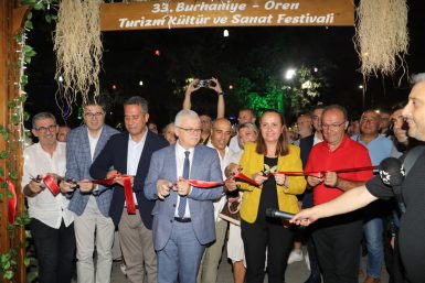 BURHANİYE 33.KÜLTÜR VE SANAT FESTİVALİ KAPILARINI AÇTI