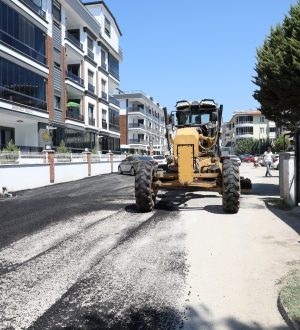 Edremit Belediyesi’nden asfalt hamlesi