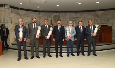 BÜYÜKŞEHİR MECLİS ÜYELERİ KURTDERELİ GÜREŞLERİNE DAVET EDİLDİ