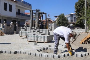 BURHANİYE’DE YOL ÇALIŞMALARI SON SÜRAT DEVAM EDİYOR