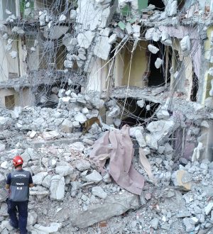 Gerçeğini aratmayan deprem tatbikatı