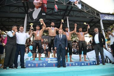 KURTDERE’DE BAŞPEHLİVAN GÜRBÜZ OLDU