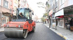 KARESİ’DE ASFALTLAMA ÇALIŞMALARI SÜRÜYOR