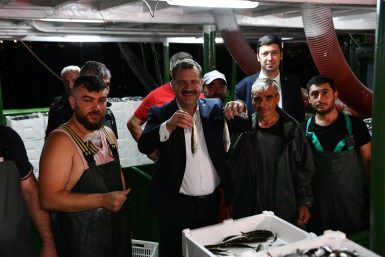 Başkan Yılmaz balıkçıları ilk günlerinde yalnız bırakmadı