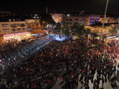 EDREMİT’TE 30 AĞUSTOS COŞKUSU