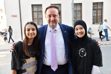 BAŞKAN ORKAN VATANDAŞ VE ESNAFLARLA İÇİÇE