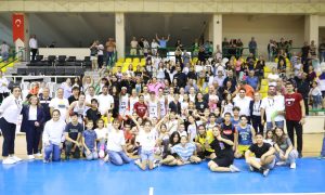 ASLAN YOL BURHANİYE BELEDİYESPOR EVİNDE RAHAT KAZANDI!