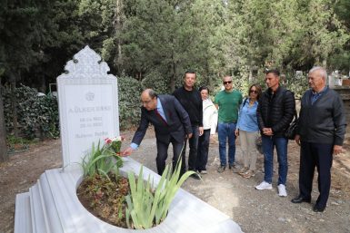 Edremit Belediyesi Ülker Erke’yi unutmadı