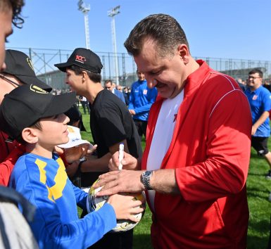 81 ile örnek spor kompleksi AHP