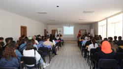 GENÇLER ERASMUS+ HAKKINDA BİLGİLENDİRİLDİ